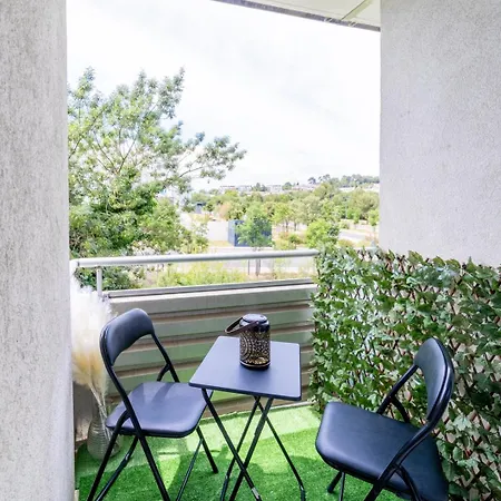 Adorable Studio - Netflix - Parking - Tramway - Proche Hopitaux *
